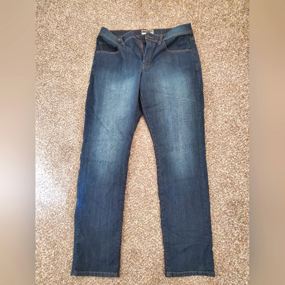 Travis Mathew jeans size 33